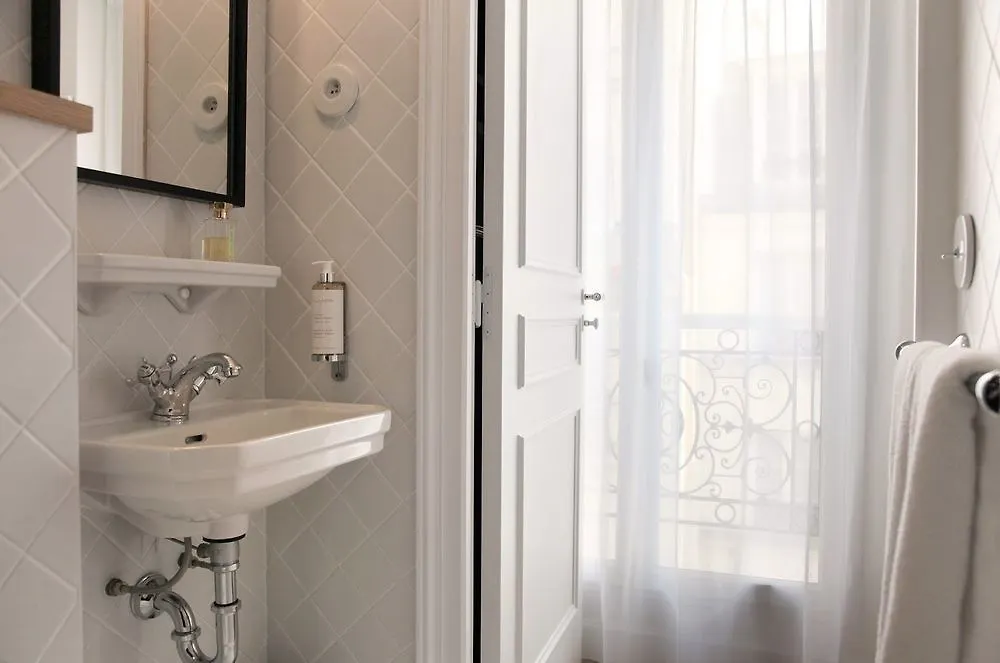 Otel Rendez-vous Batignolles
